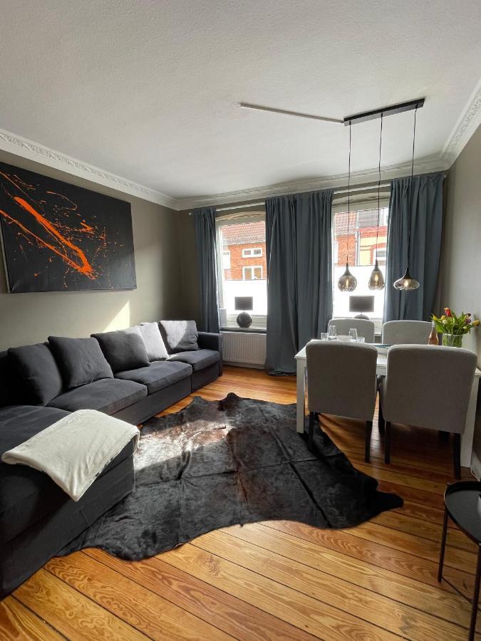 Apartmán Altbaucharme Deluxe Mit Balkon In Zentraler Lage Kiel Exteriér fotografie
